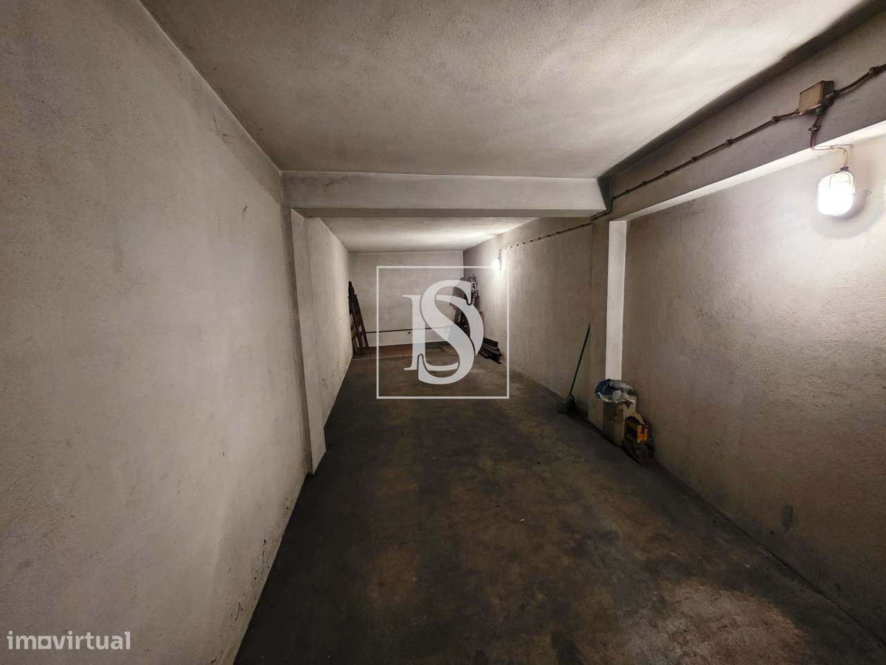 Garagem Fechada para Arrendar | 30 m² | Póvoa de Varzim, centro - Grande imagem: 3/5