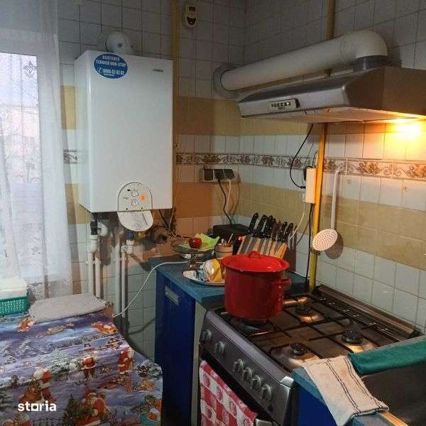 Vand apartament 3 camere/schimb cu apartament 2 camere (parter/etaj1) - Imagine principală: 5/7