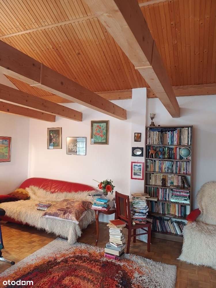 Dom 300 m2 z 2 niezależnymi mieszkaniami (2KW).-7