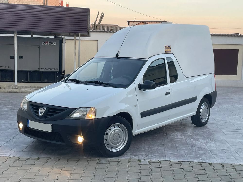 Dacia Pick-Up 2011