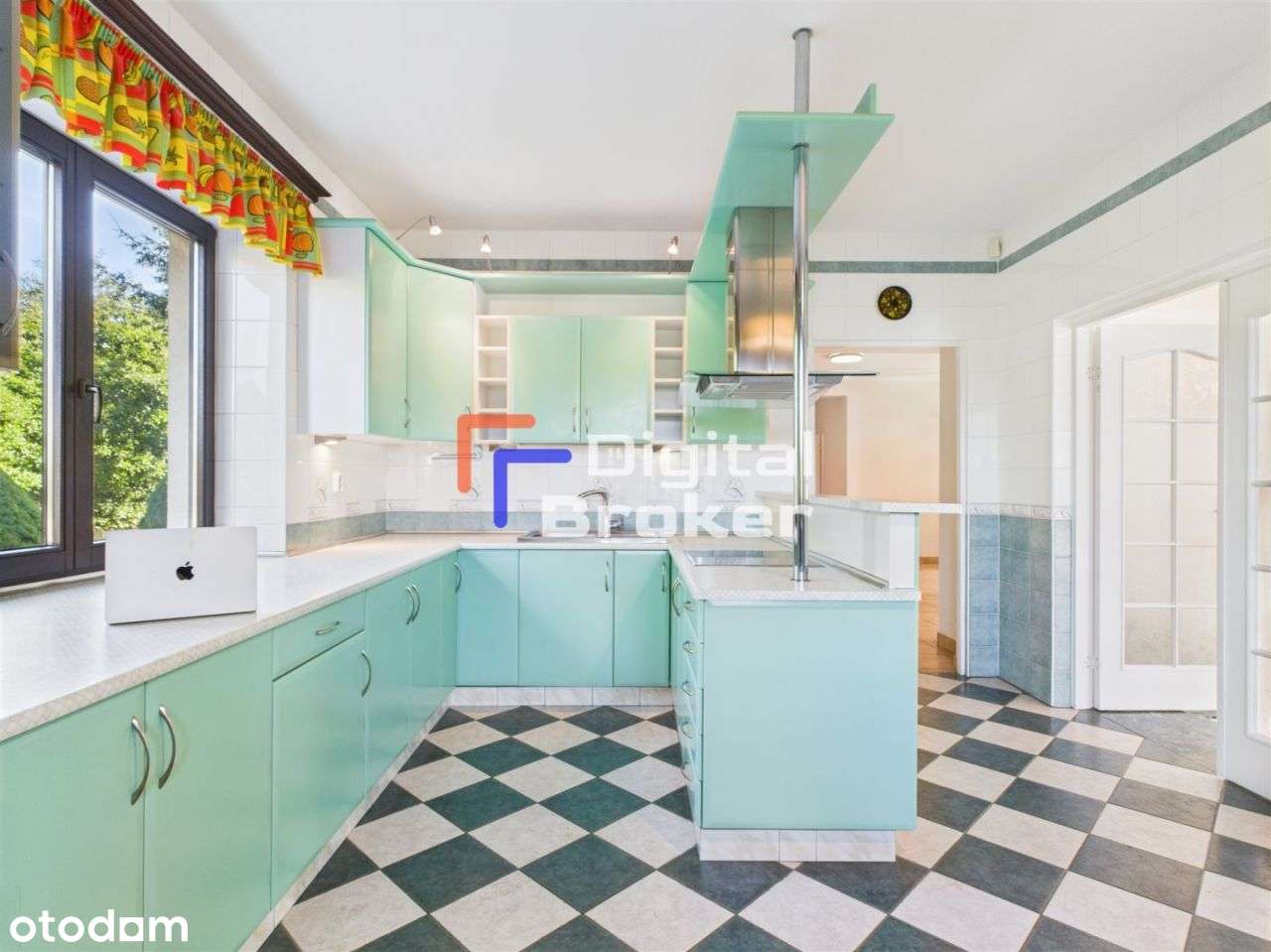 Ponadczasowy Dom Z Basenem | 690m2 - Pełny obrazek: 5/20