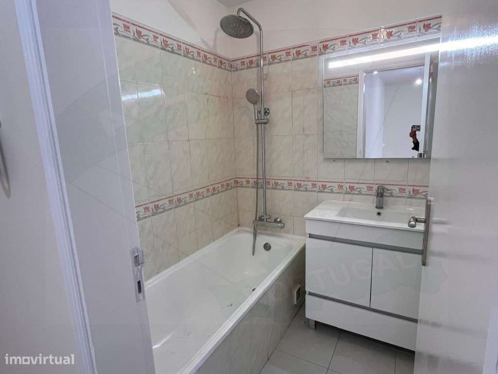Apartamento T2, Tapada das Mercês-7