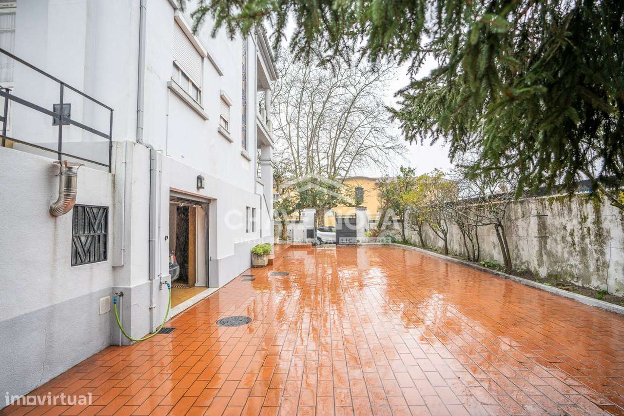 Moradia Isolada T5  no Porto-3