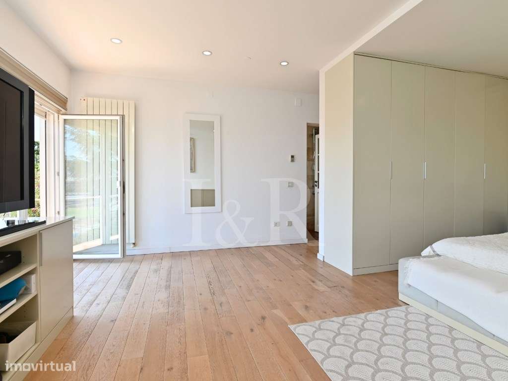 Moradia T6 com jardim, piscina e vista rio no Restelo, Lisboa-34