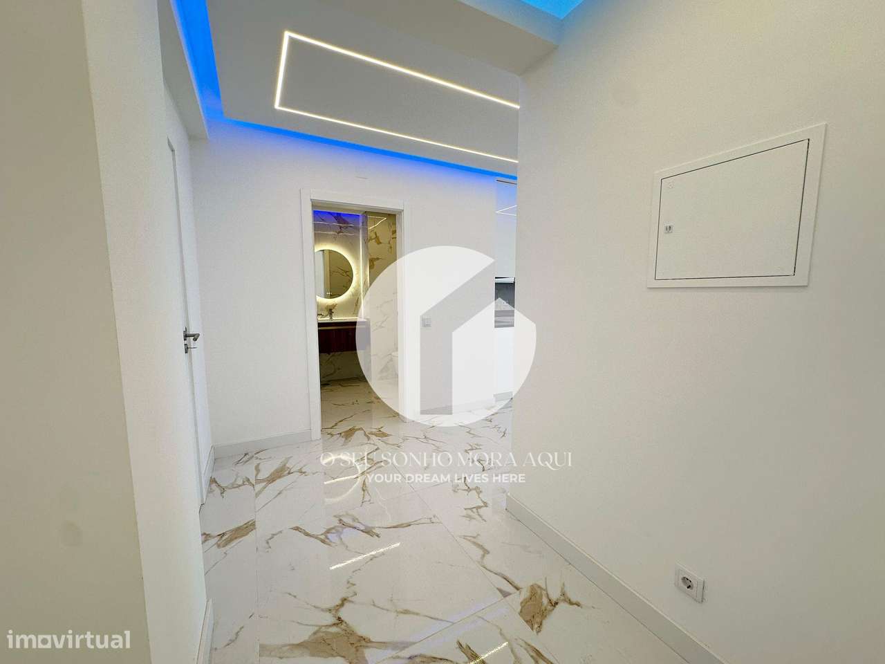 Apartamento T2 Remodelado na Primeira Linha do Mar - Quarteira-5