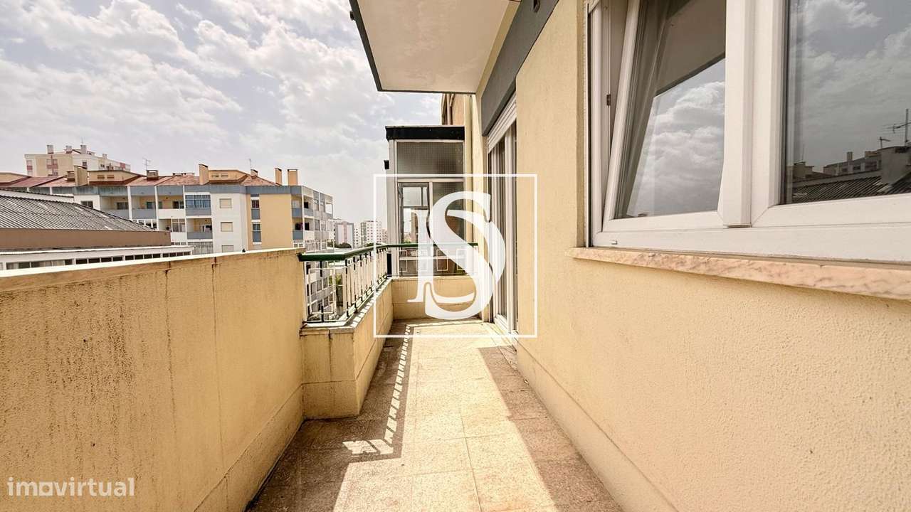 T3 EM ALMADA - EXCELENTE LOCALIZAÇÃO-21