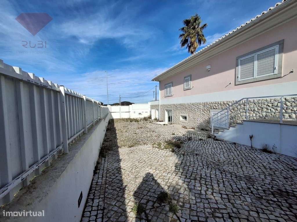 Moradia Exclusiva em Sesimbra-32