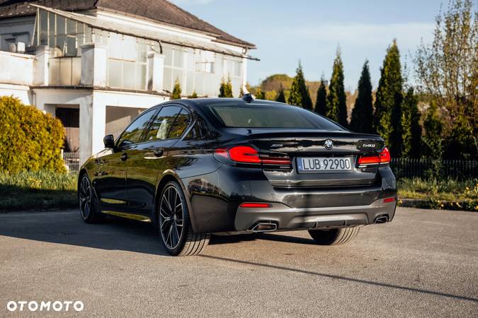 BMW Seria 5 540i xDrive mHEV M Sport sport - 7