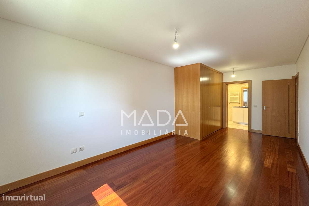Apart. T4 duplex de luxo na zona da Exponor em Matosinhos, Porto-21