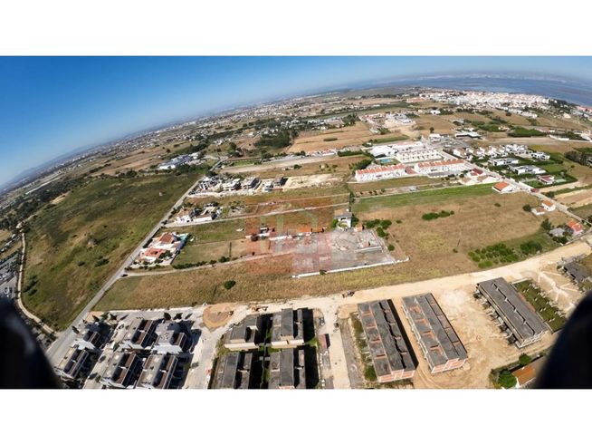 Terreno para construção na Lagoa do Láparo, Alcochete-1