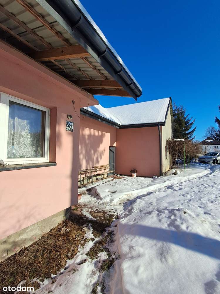 Parterowy murowany dom z dużym garażem-2