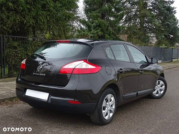 Renault Megane 1.6 16V 100 Authentique - 4