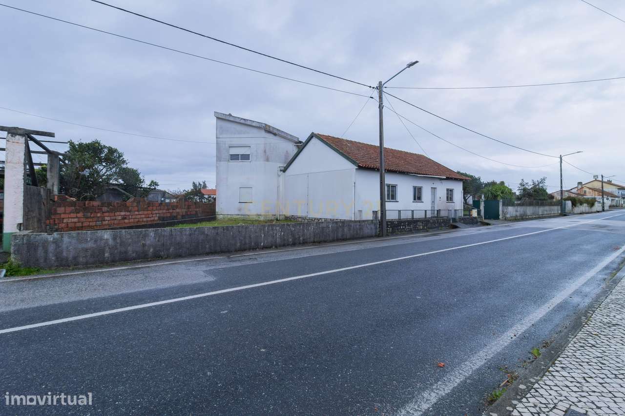 Moradia T3 com terreno + Moradia T2 - Grande imagem: 2/33