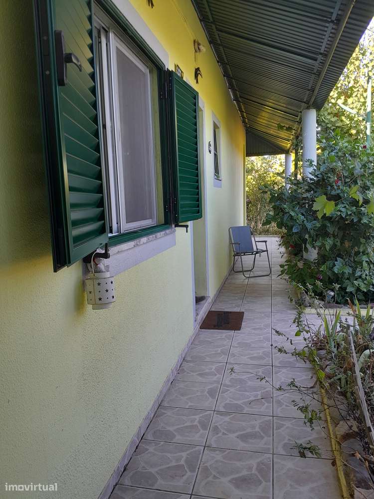 Moradia T3 C/ 10.000M2 Terreno C/ Furo-2