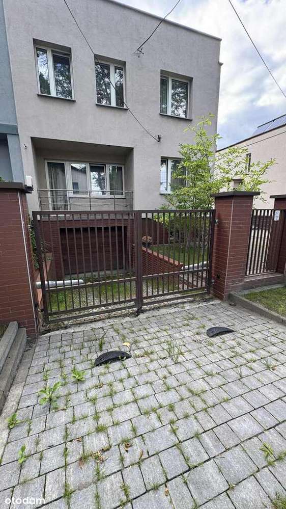 dom w zabudowie bliźniaczej - okol. Brzezińskiej-4