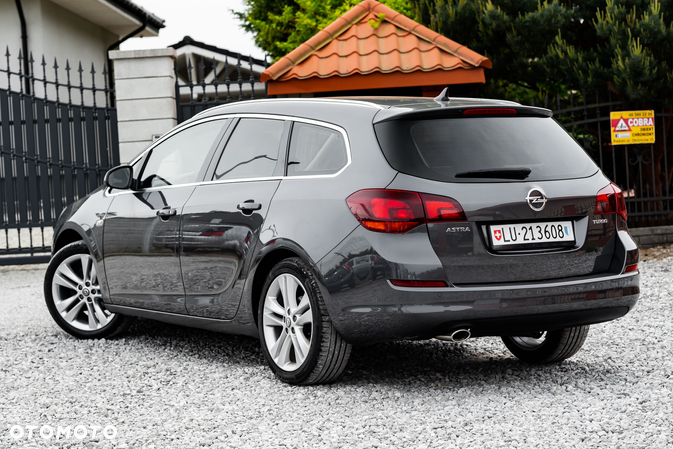 Opel Astra 1.4 Turbo Sports Tourer - 4