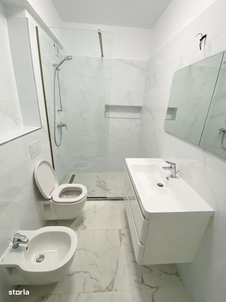 Apartament de Închiriat  3 Camere în  Luxury Residence Mamaia 700euro - Imagine principală: 5/6