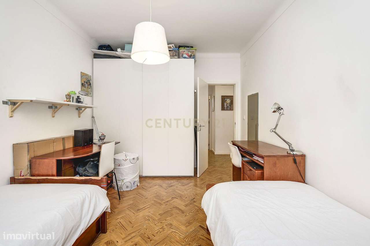 Apartamento T3 Luminoso com Logradouro-8