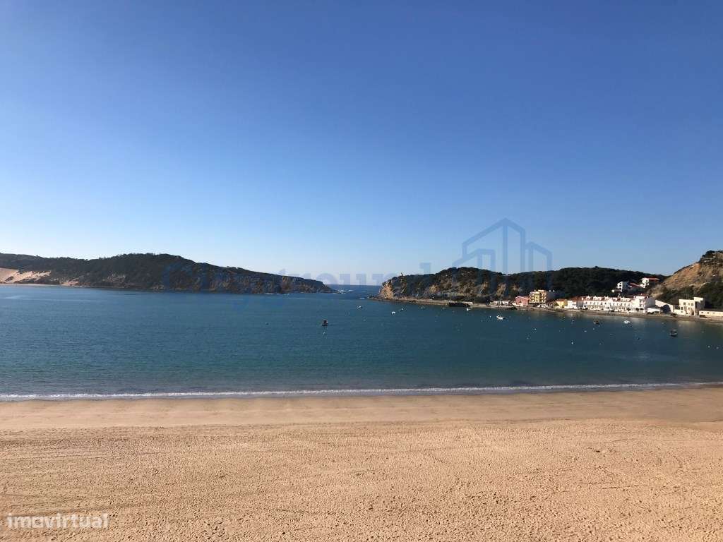 Prédio para renovar junto à praia de São Martinho do Porto-27