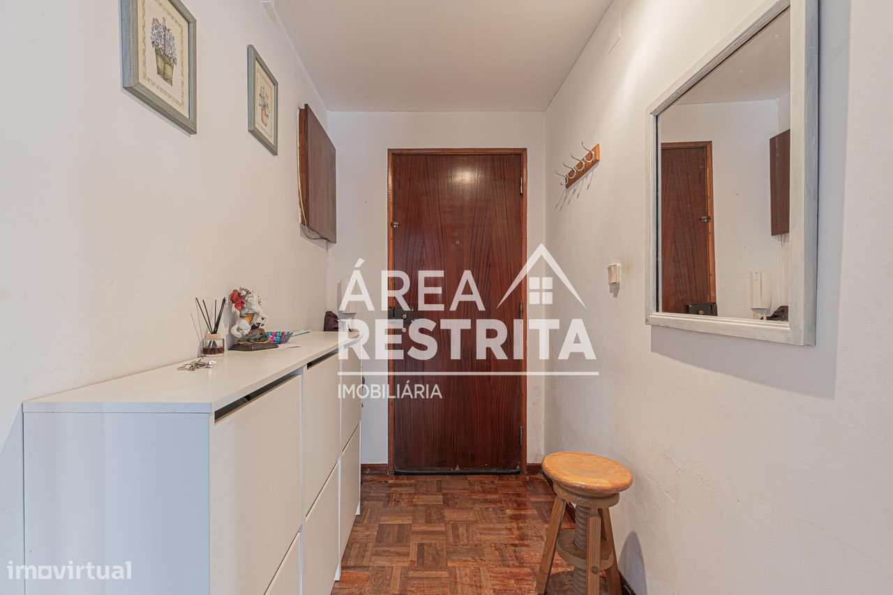 Apartamento T3 transformado em T2 no Seixal, Arrentela-9