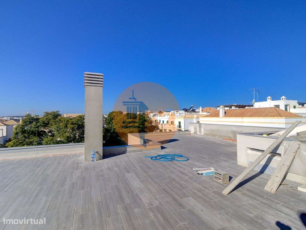 Moradia Isolada V4 com Piscina em Construção-28