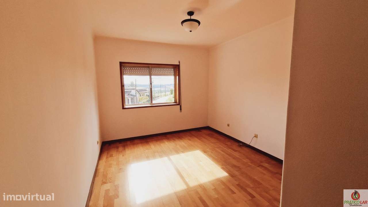 Apartamento T2 Oliveira do Bairro-4