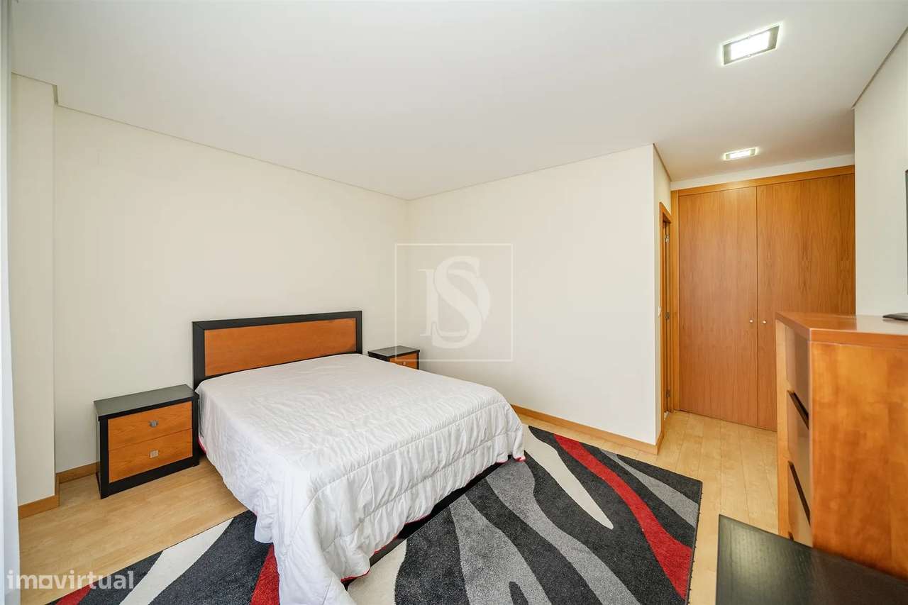 Moradia T4 com 2 Suites em Gamil – Barcelos-23