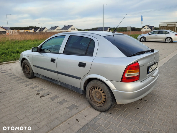 Opel Astra II 1.6 Comfort / Cool - 12