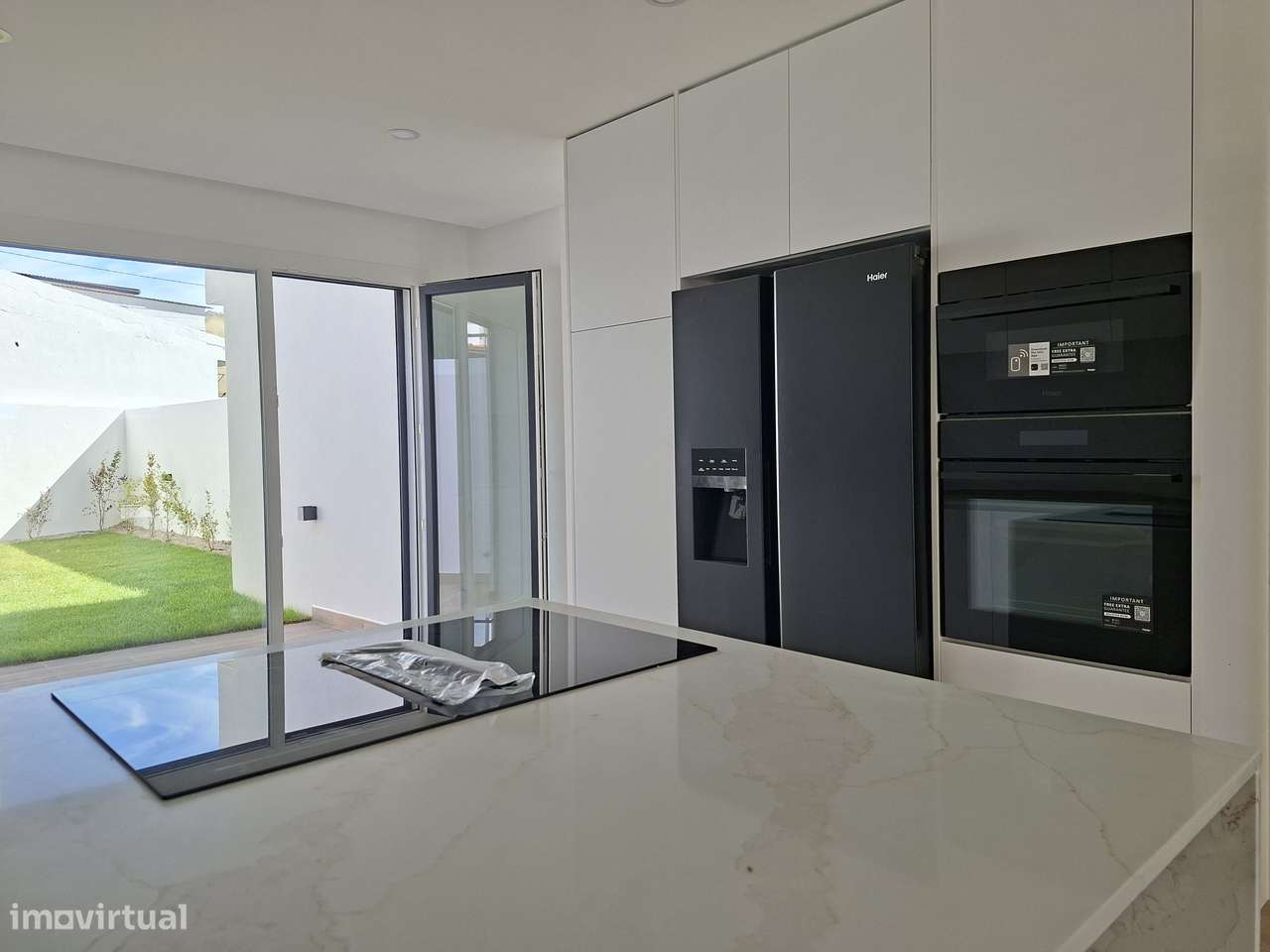Moradia T3 nova com jardim em São Domingos de Rana-6
