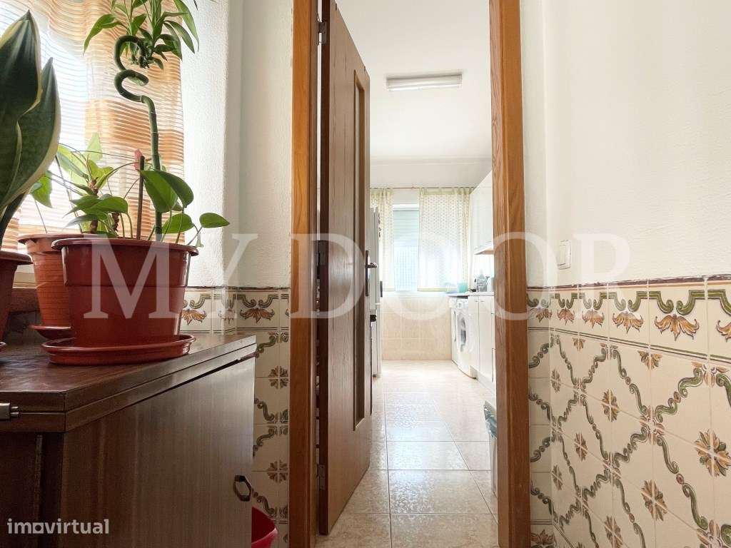 Apartamento T2 em Moscavide - 2º Andar - Ótimas Áreas - Grande imagem: 2/43