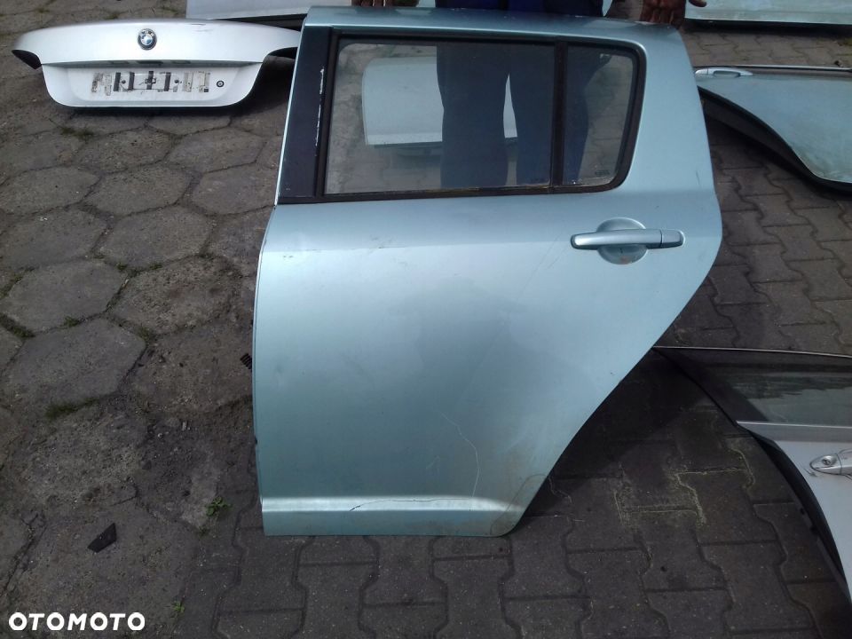 DRZWI TYLNE LEWE SUZUKI SWIFT MK VI - 1