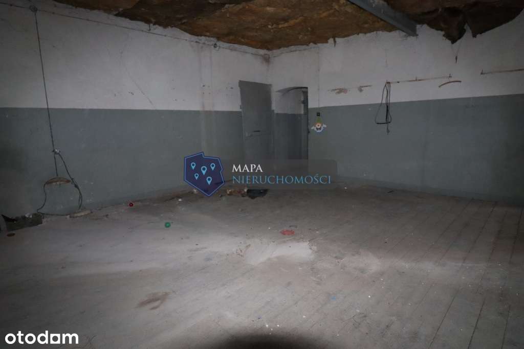 Piętrowy budynek do remontu w Centrum-7