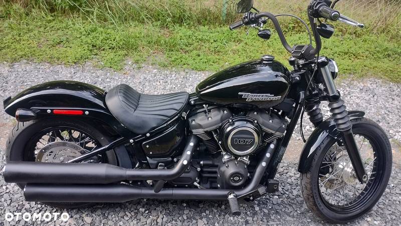 Harley-Davidson Softail Street Bob - 2