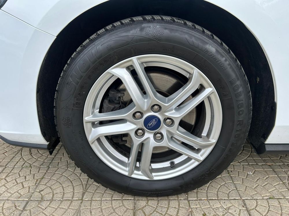Ford Focus - foto 26