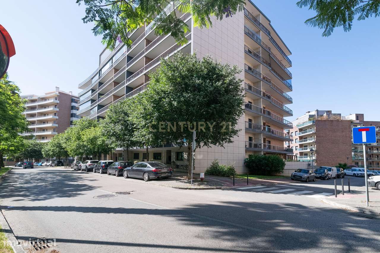 Apartamento T1 nas Colinas do Cruzeiro com Arrecadação e Parqueamento-26