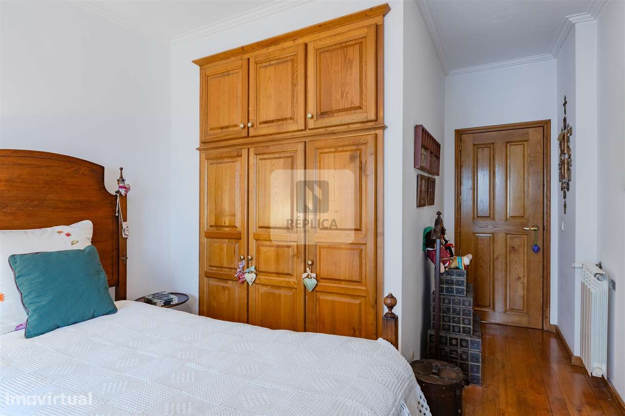 Apartamento T4 Com áreas generosas em Vilar do Paraíso-16