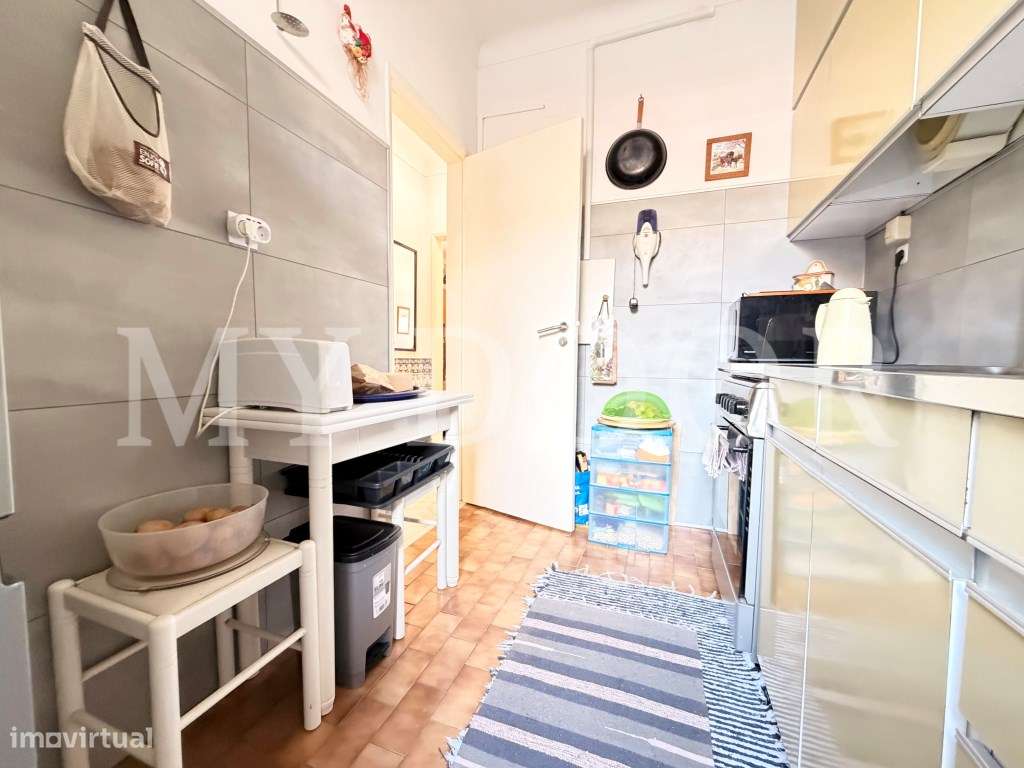 Apartamento T1 em Moscavide - 1º andar c/ Pequeno Espaço Exterior-16