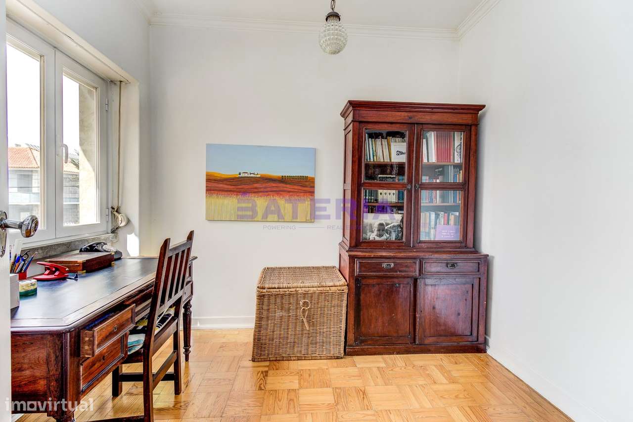 Moradia Independente T5 em Linda-a-Velha-20