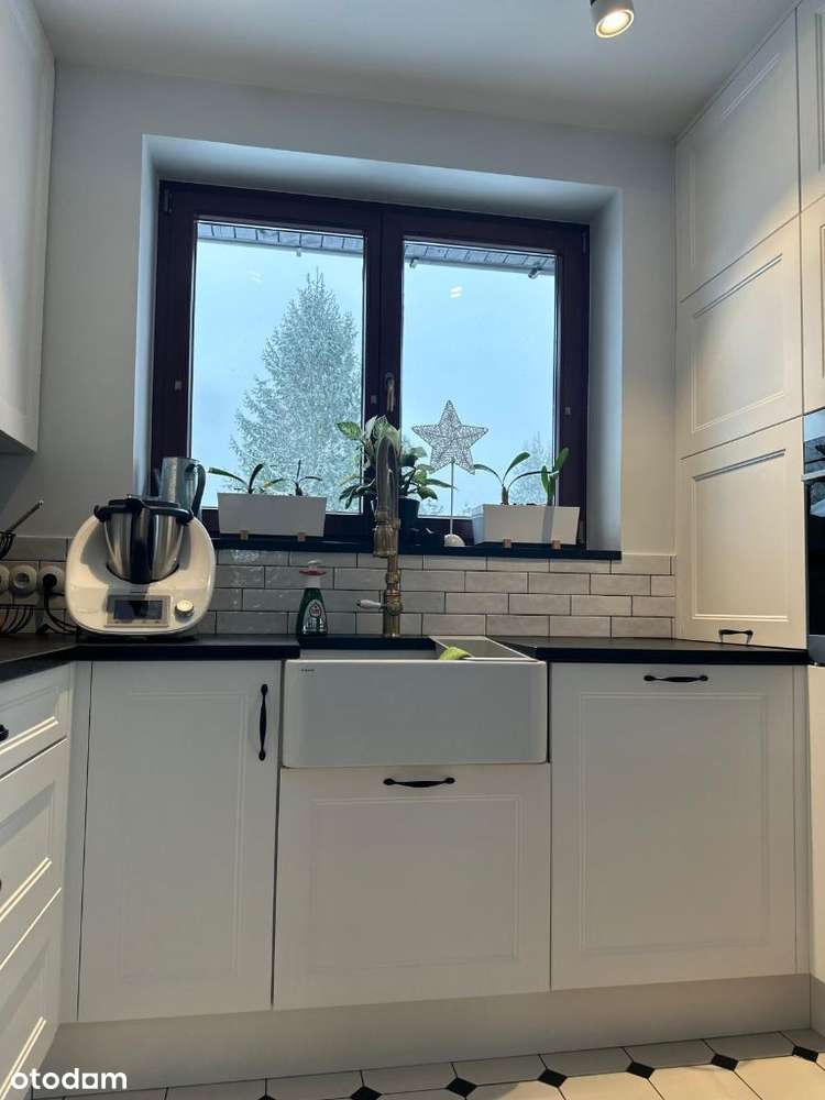 Samowystarczalny dom + siłownia :)-6