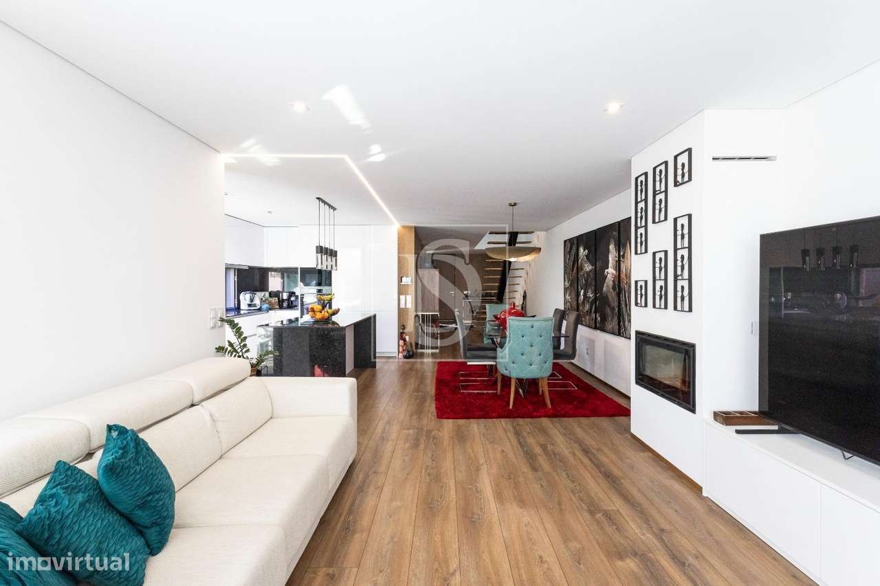 Moradia T4 de Alto Padrão à Venda – Agudela, Perafita-30