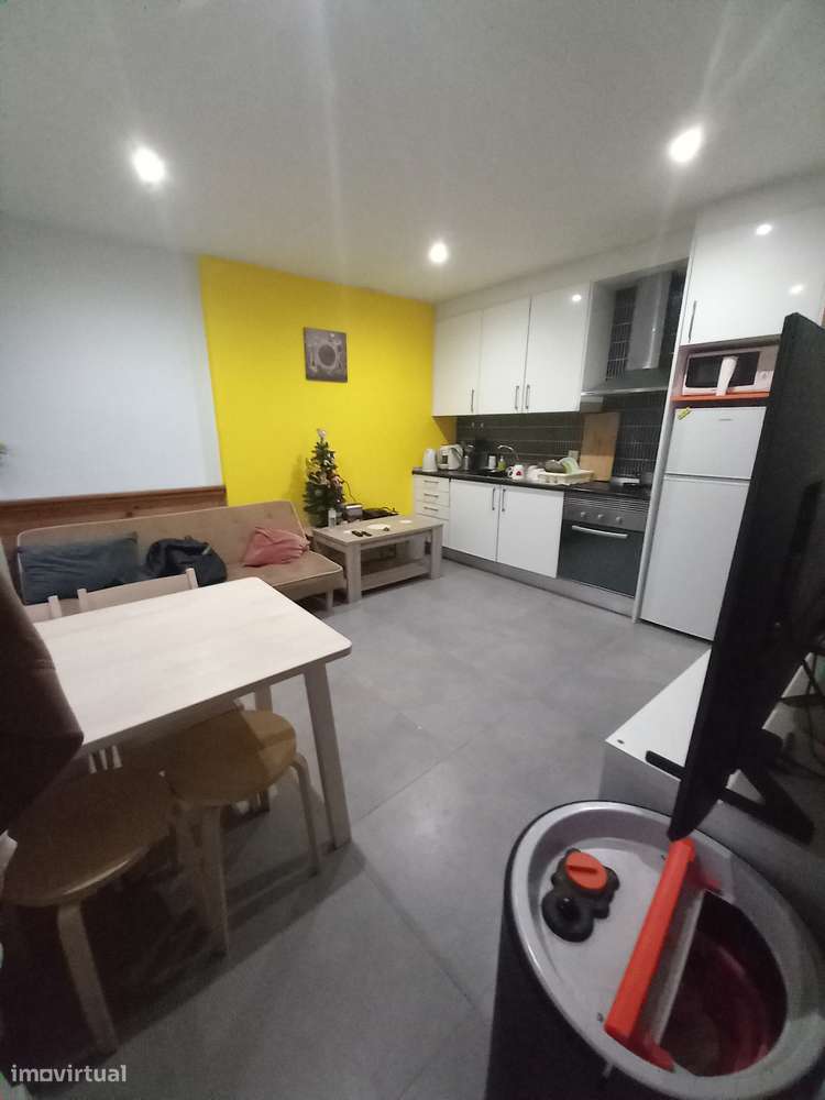 T0 junto a 10m da baia do seixal - Grande imagem: 4/6