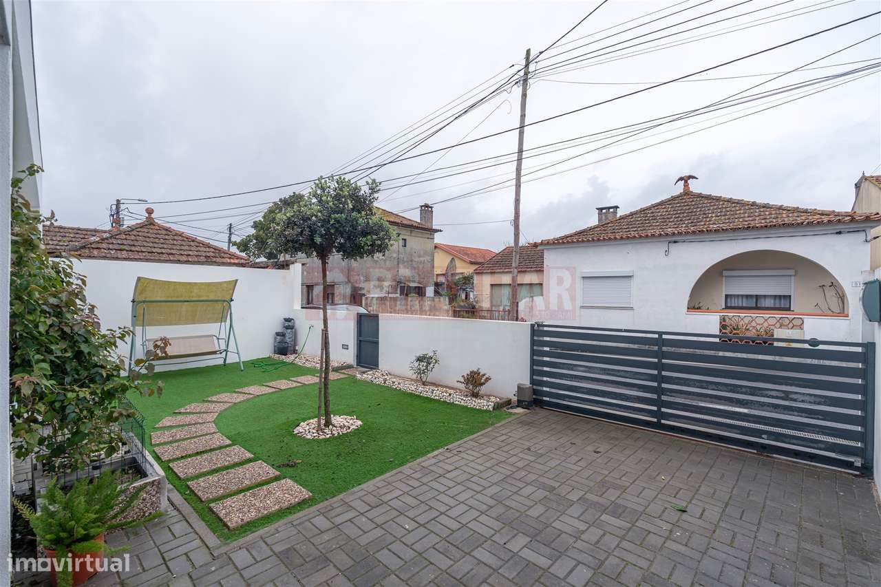 MORADIA T3 COMO NOVA EM AVEIRO/SANTA JOANA-2