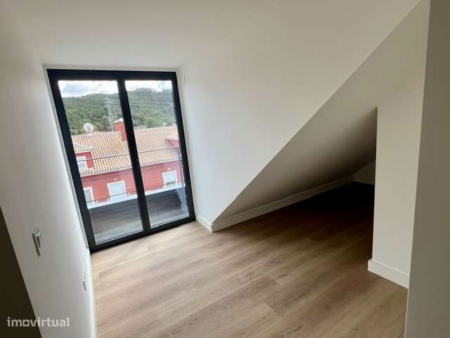 3 Apartamentos T2+1-34