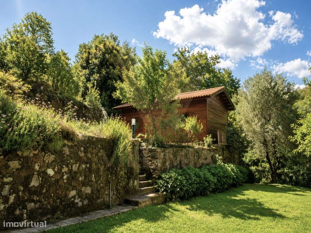 Propriedade com Casa Antiga, Piscina e Terreno Amplo - Cepões - Pon...-17