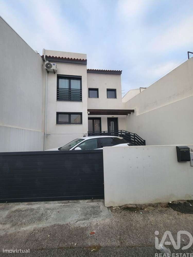 Casa T3 em Lourinhã e Atalaia de 150,00 m2 - Grande imagem: 2/22