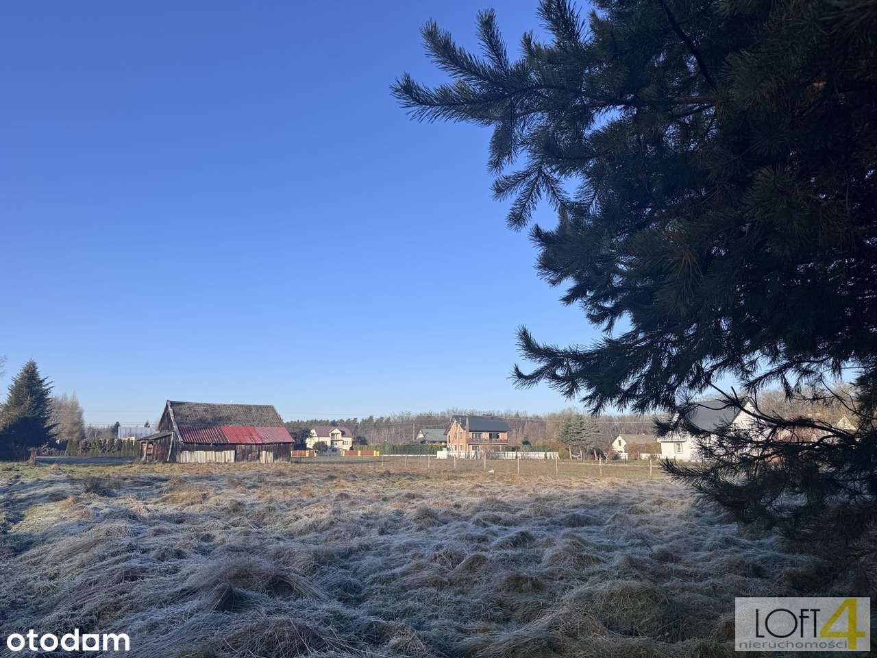 Wyjątkowa, uzbrojona działka pod lasem.-5