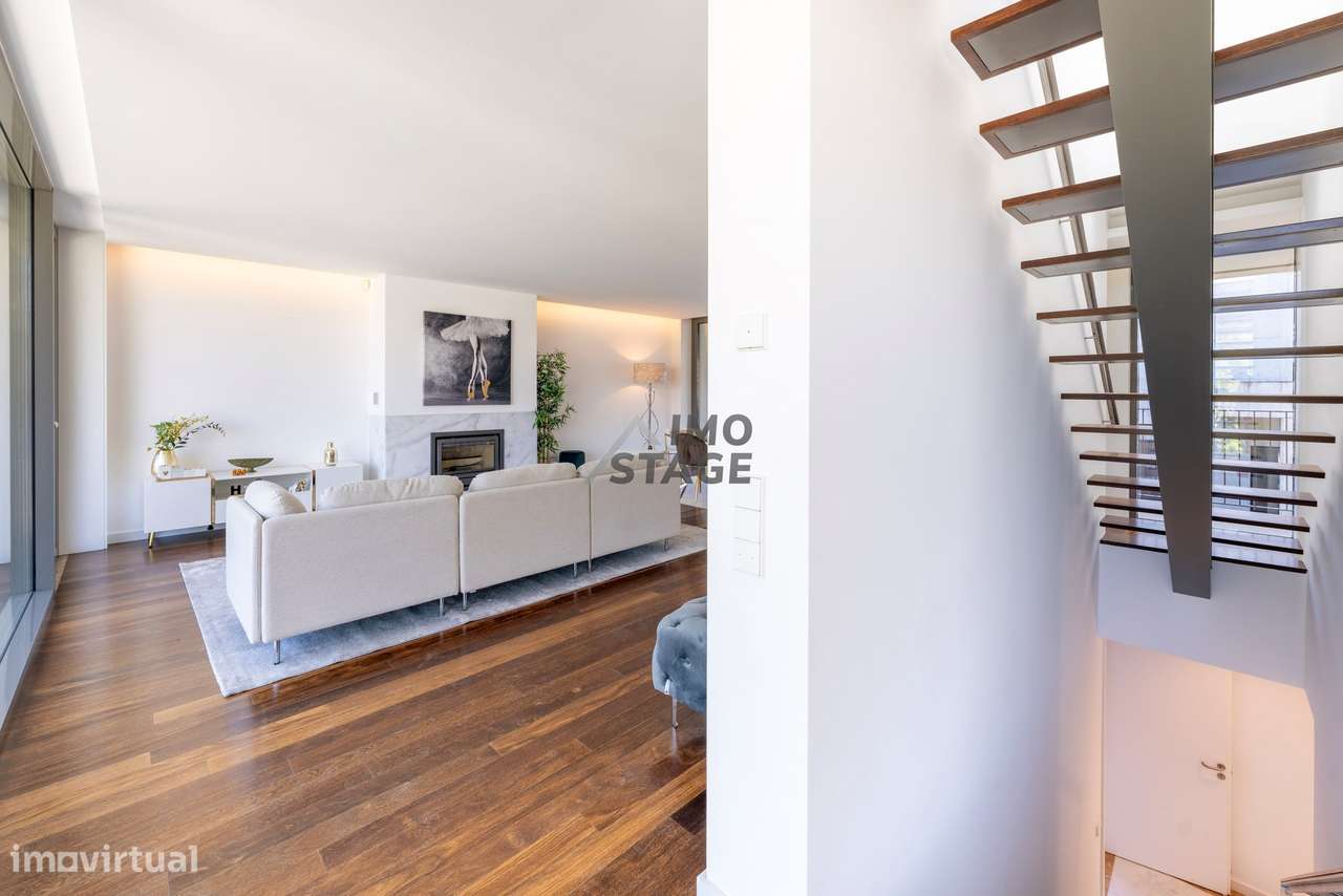Moradia T3 de Luxo | 4 Pisos | Elevador | Jardim Privativo 195m² | Boa-7