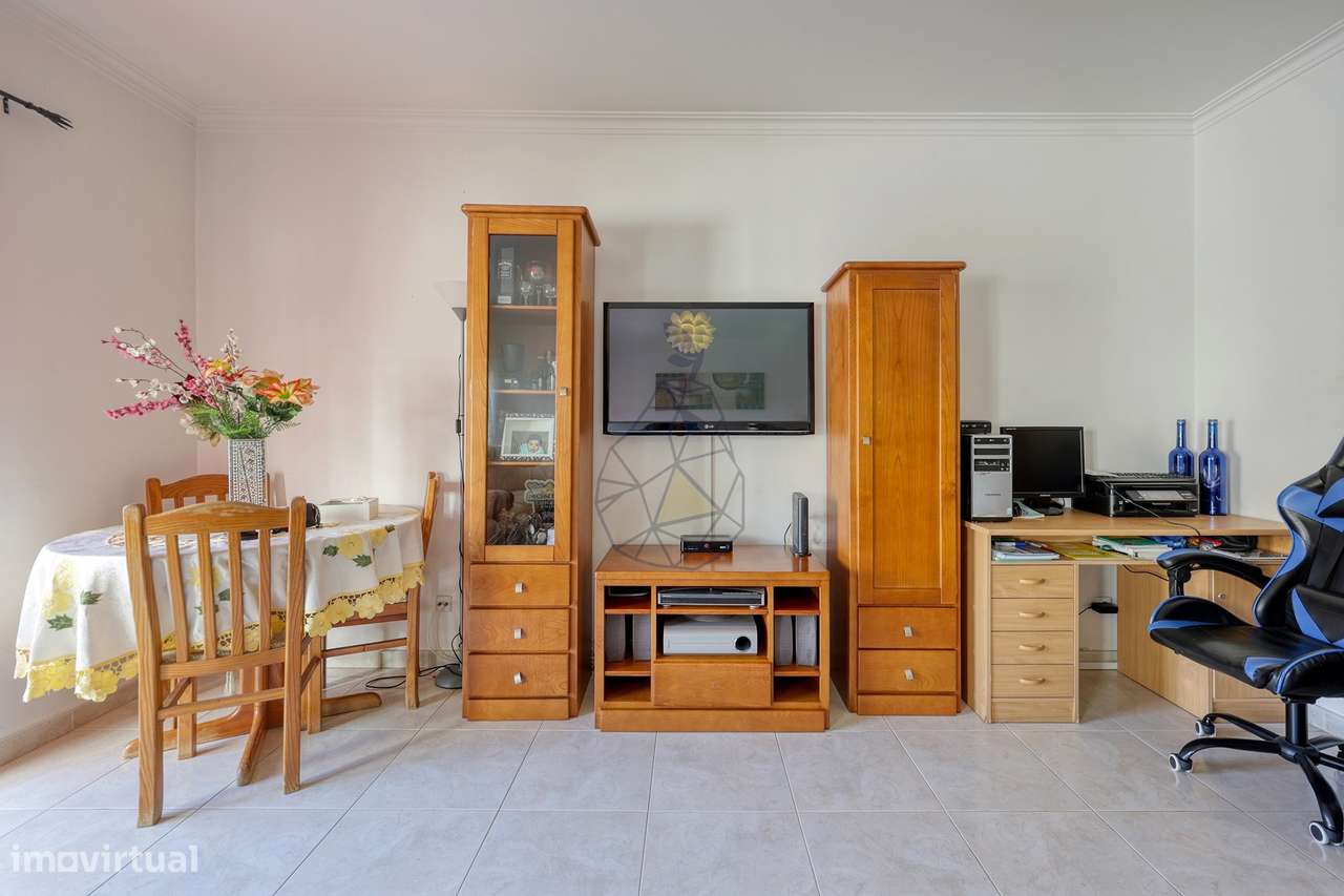 Apartamento T2 localizado a cerca de 600 metros da Praia em Quarteira-5