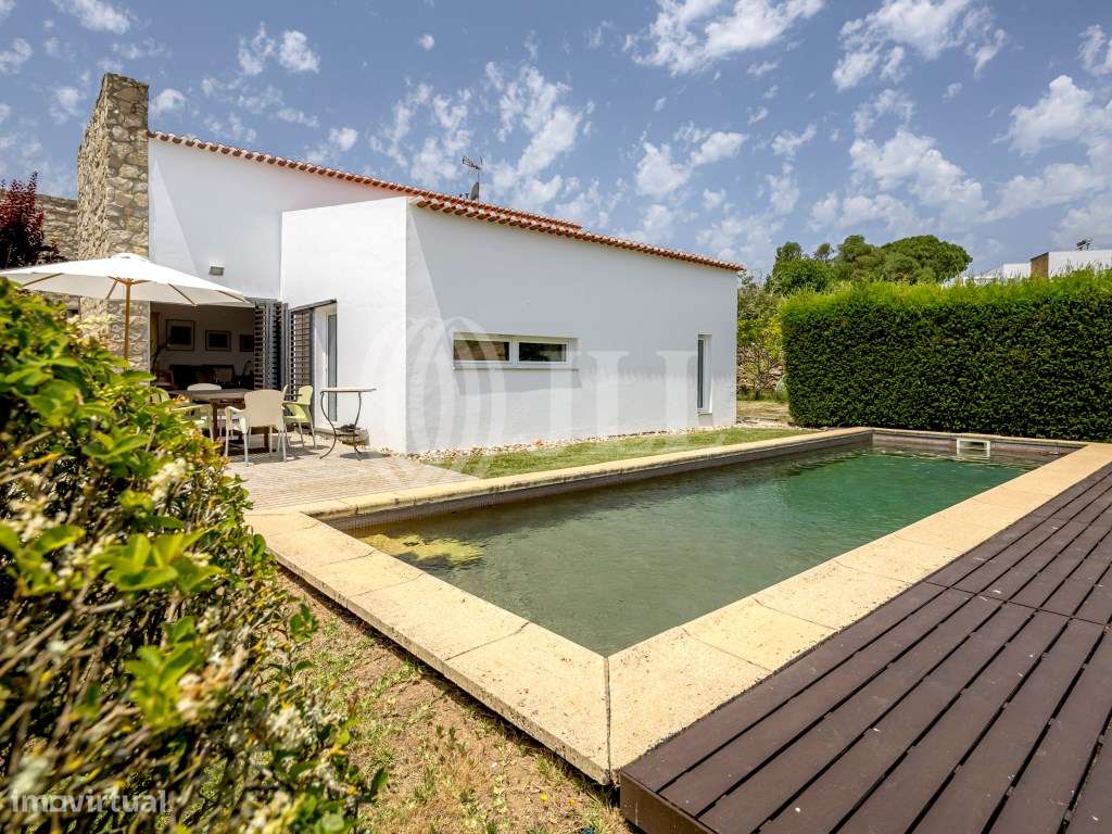 Moradia T3+1 com piscina e jardim, na Terrugem, Sintra - Grande imagem: 4/46