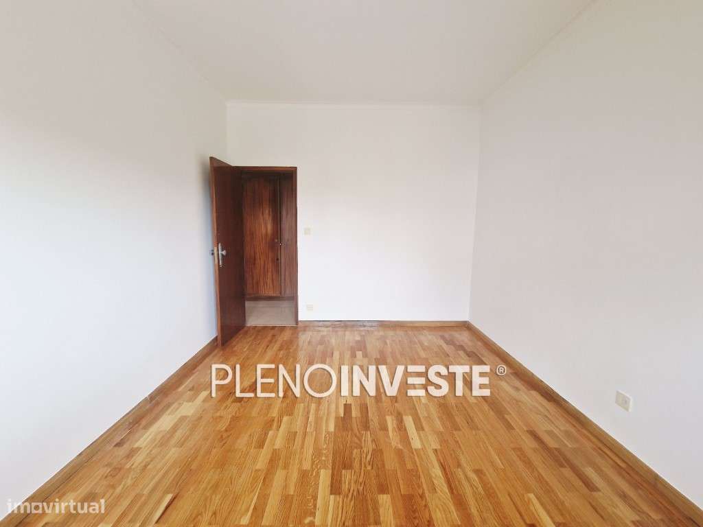 Moradia V3 com Garagem em Vale Milhaços-24